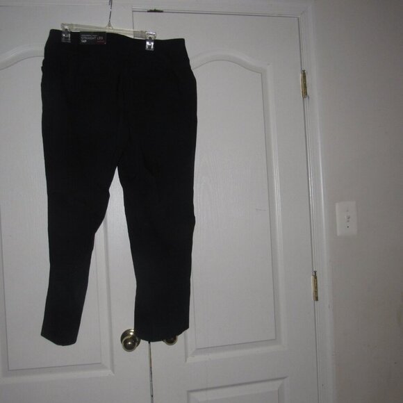 NWT AVENUE Straight Leg Super Stretch Trouser Black Career Pants Size 14 Petite - Picture 3 of 7